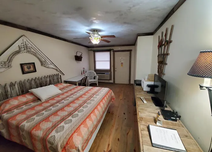 Jamesport Inn
